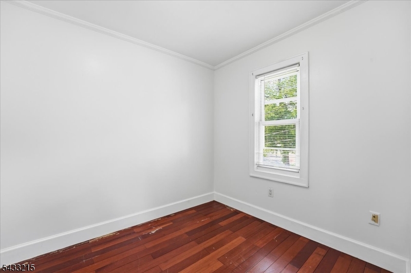 Residential Lease in Middlesex Boro 5