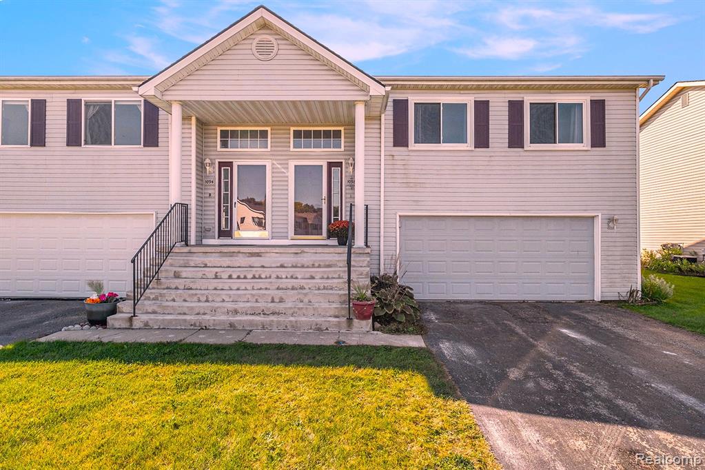 Lake Park Dr, Grand Blanc, MI 48439 #1