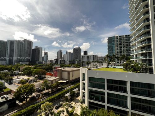 803-121 Ne 34th St, Miami, FL, 33137-3852 | Card Image