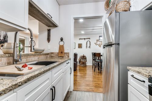 apt-383-4851 Cedar Springs Rd, Dallas, TX, 75219-6106 | Card Image