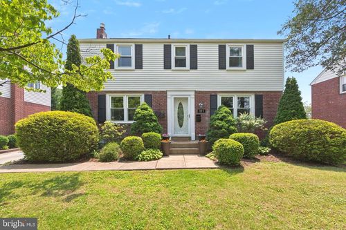 111 E Manoa Rd, HAVERTOWN, PA, 19083-4730 | Card Image