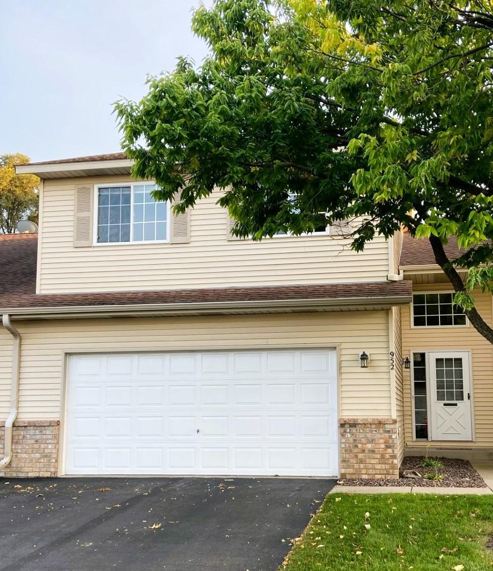 Pine St, Farmington, MN 55024