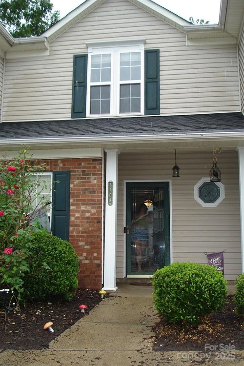 191-8868 Treyburn Dr, Charlotte, NC, 28216-1776 | Card Image