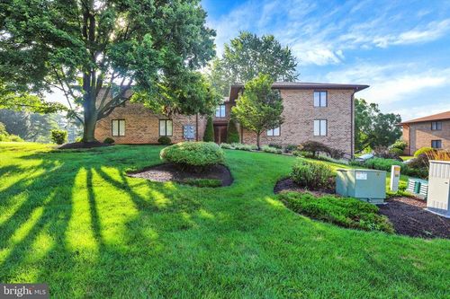 apt-4-5860 Fairway Dr W, FAYETTEVILLE, PA, 17222-9698 | Card Image