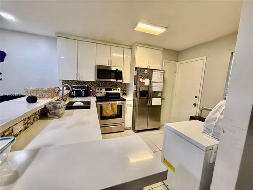 apt-323-1400 Ne 191st St, Miami, FL, 33179-4293 | Card Image