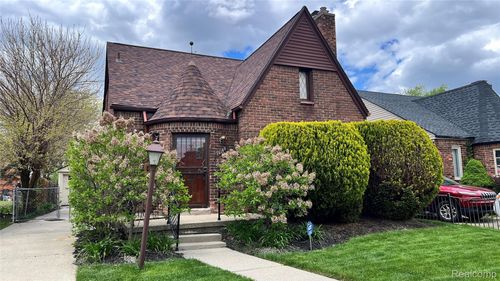 10185 Beaconsfield St, Detroit, MI, 48224-2536 | Card Image