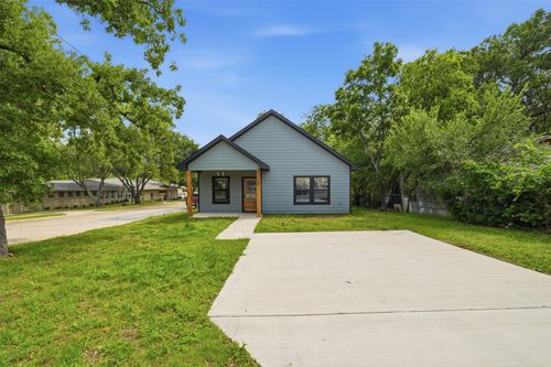 738 E Sears St, Denison, TX, 75021-2744 | Card Image