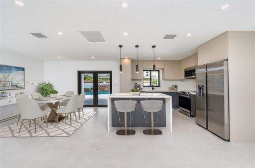 9230 Sw 183rd Ter, Palmetto Bay, FL, 33157-5774 | Card Image