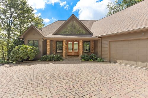 451 Country Club Dr, Highlands, NC, 28741-7330 | Card Image