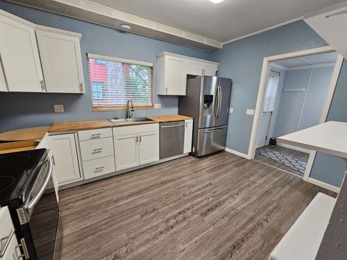 111 Markley Ave S, Thief River Falls, MN, 56701-3006 | Card Image