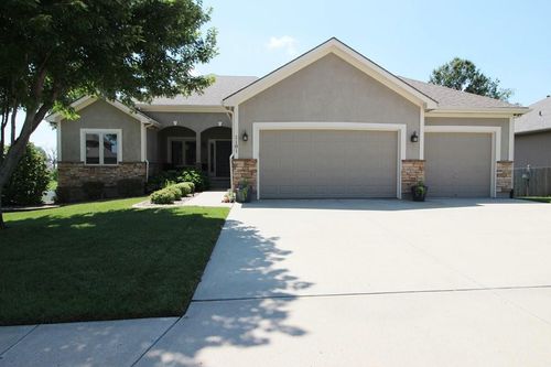 1101 Nw Pecan Dr, Grain Valley, MO, 64029-3703 | Card Image