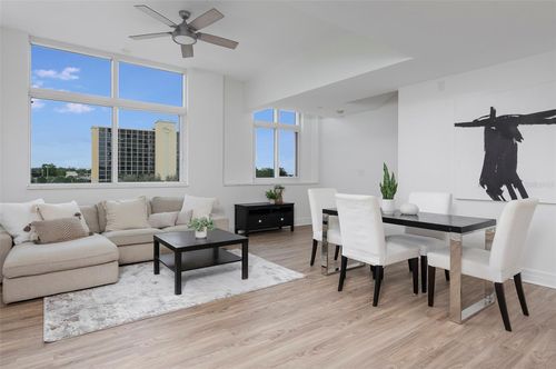 320-331 Cleveland St, Clearwater, FL, 33755-4021 | Card Image