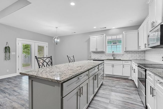 615 W Brock St, House other with 3 bedrooms, 2 bathrooms and null parking in Denison TX | Image 6
