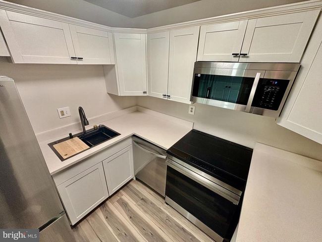 7F - 327 Saint Marys Ave, Condo with 3 bedrooms, 2 bathrooms and null parking in LA PLATA MD | Image 6