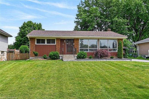 21 Brier Cres, Brantford, ON, N3R3M5 | Card Image
