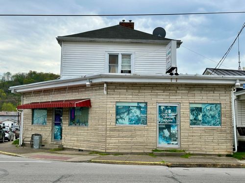 1030 Forest Ave, Maysville, KY, 41056-1558 | Card Image