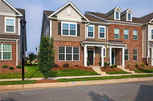 1729 Westfall St, Kernersville, NC, 27284-4214 | Card Image