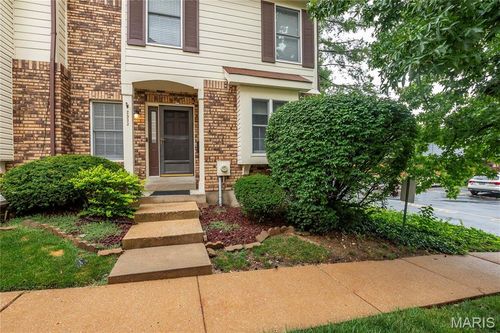 2533 Grayford Walk, Saint Louis, MO, 63129-3308 | Card Image