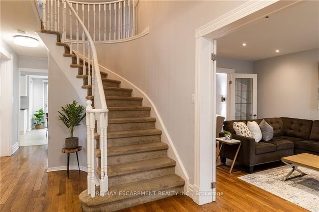 788 Grandview St N, House other with 7 bedrooms, 4 bathrooms and 3 parking in Oshawa ON | Image 4