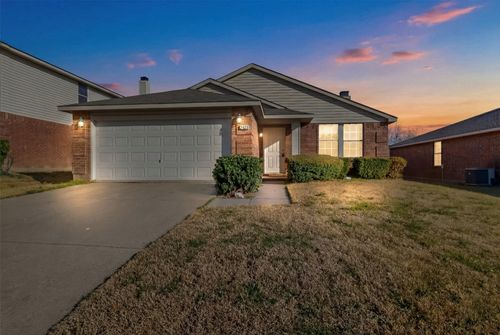 5428 Comanche Wells Dr, Mckinney, TX, 75071-7702 | Card Image