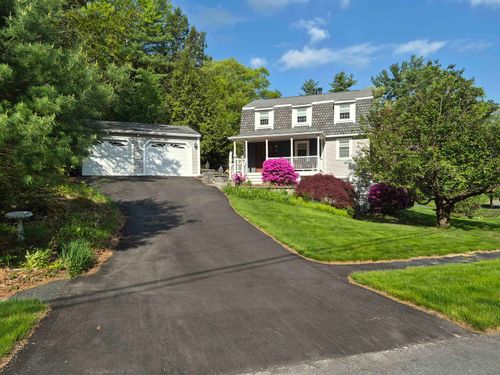 20 Shelburne Road, Nashua, NH, 03063 | Card Image