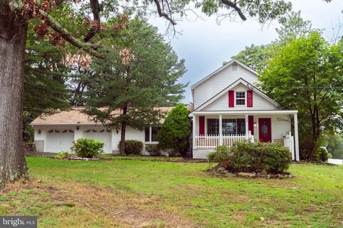 7406 Locust Dr, HANOVER, MD, 21076-1519 | Card Image