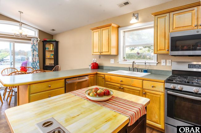 542 Harbour View Dr, House other with 4 bedrooms, 3 bathrooms and null parking in Kill Devil Hills NC | Image 14