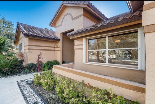 1200 Nw 161st Ave, Pembroke Pines, FL, 33028-1230 | Card Image