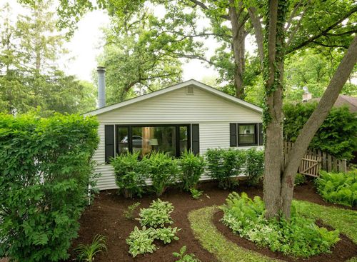 26 Woodland Rd, Lake Bluff, IL, 60044-2163 | Card Image
