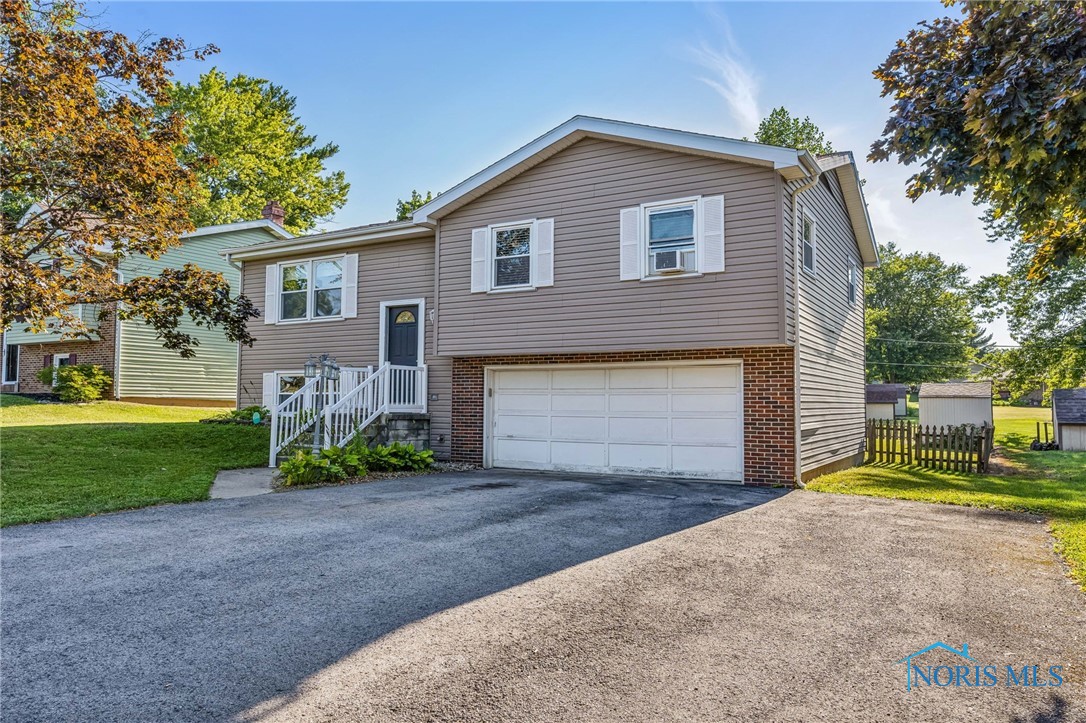 Blanchard St, Findlay, OH 45840