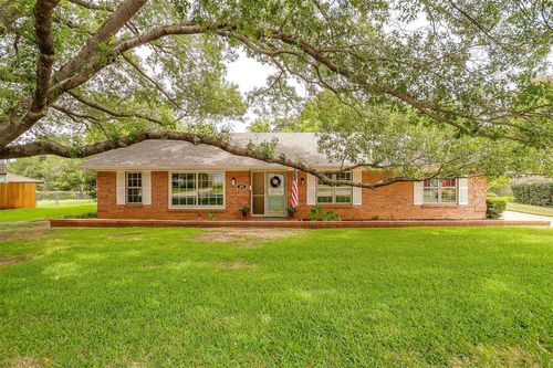 805 Lake Charles Ave, Fort Worth, TX, 76103-1136 | Card Image