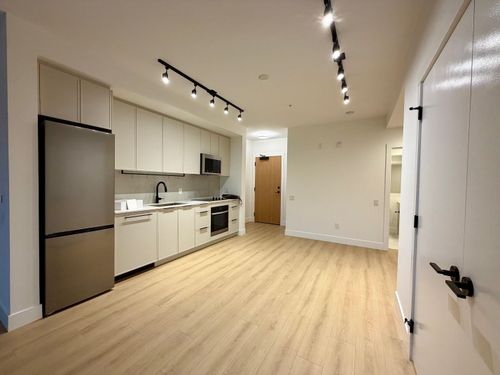 502-3055 Murray St, Port Moody, BC, V3H1X3 | Card Image