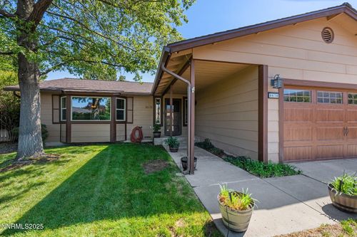 8678 Strutter Way, Reno, NV, 89506-2116 | Card Image