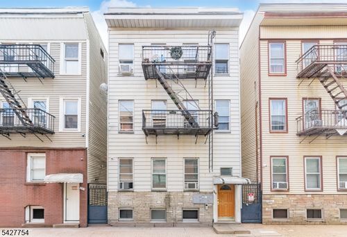 369 E Kinney St, Newark, NJ, 07105-2540 | Card Image