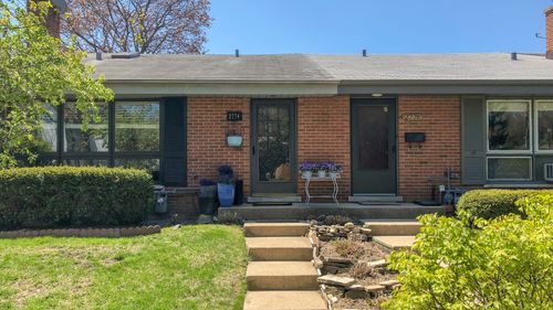 2774 Crawford Ave, Evanston, IL, 60201-4963 | Card Image