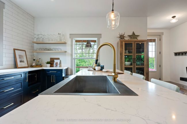 13394 Tenth Line, House other with 5 bedrooms, 4 bathrooms and 10 parking in Georgetown ON | Image 12
