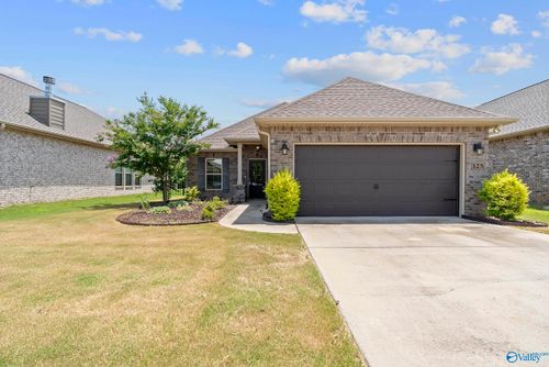 125 Princewater Dr, Madison, AL, 35756-5801 | Card Image