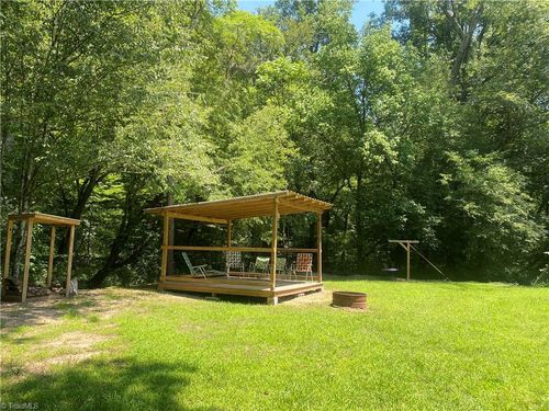 3258 Red White And Blue Rd, Roaring River, NC, 28669-9268 | Card Image