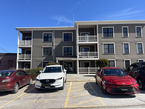 unit-104-75 Main St, Amesbury, MA, 01913-2843 | Card Image