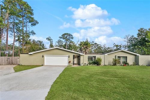 697 Cambronne St, Mandeville, LA, 70448-4755 | Card Image