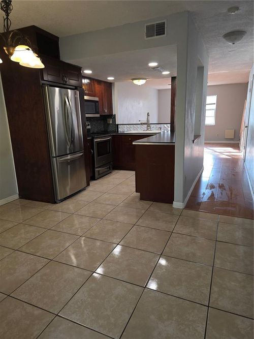 7168-7168 E Bank Dr, TAMPA, FL, 33617-7309 | Card Image