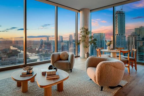 4502-44 East Ave, Austin, TX, 78701 | Card Image