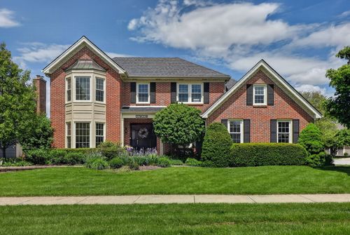 27W228 Heather Ln, Winfield, IL, 60190-1832 | Card Image