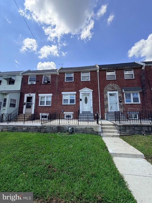916 Butler St, CHESTER, PA, 19013-3724 | Card Image