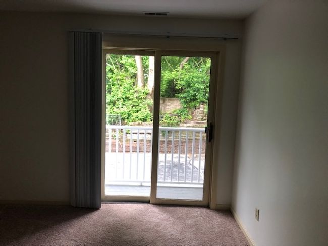 APT-206 - 7 Railroad Ave, Condo with 2 bedrooms, 1 bathrooms and null parking in Derry NH | Image 18