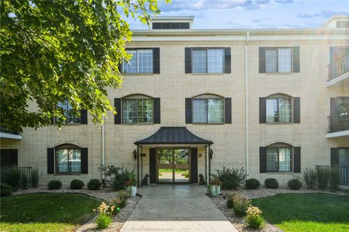 116-150 Thompson Dr, Cedar Rapids, IA, 52403-1740 | Card Image