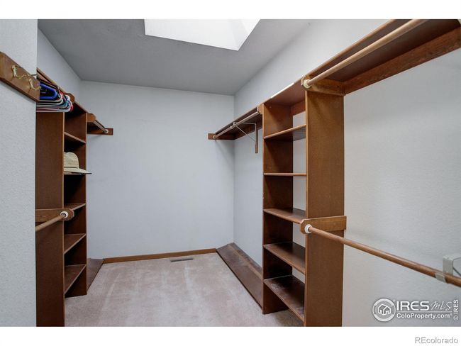 Walk-In closet | Image 26