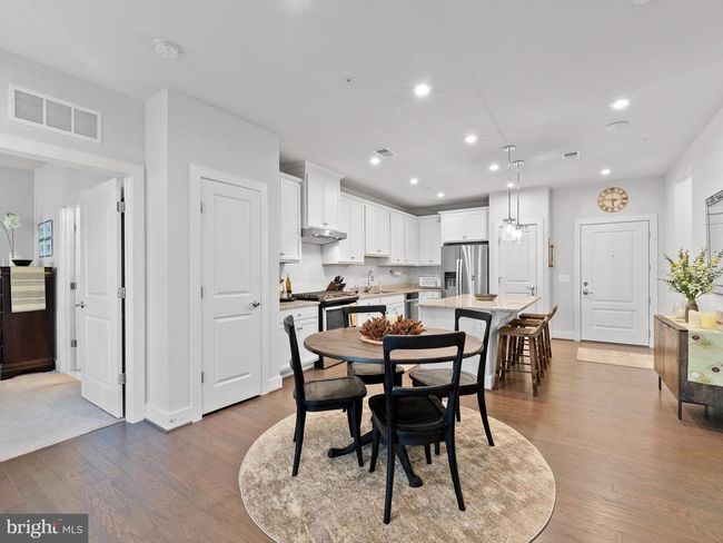 APT-103 - 2324 Wind Charm St, Condo with 2 bedrooms, 2 bathrooms and null parking in HERNDON VA | Image 5