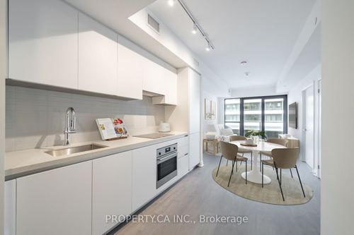 2909-4015 The Exchange, Mississauga, ON, L5B0N9 | Card Image