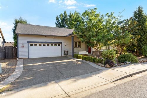 311 Hanby Ln, Cave Junction, OR, 97523-9677 | Card Image